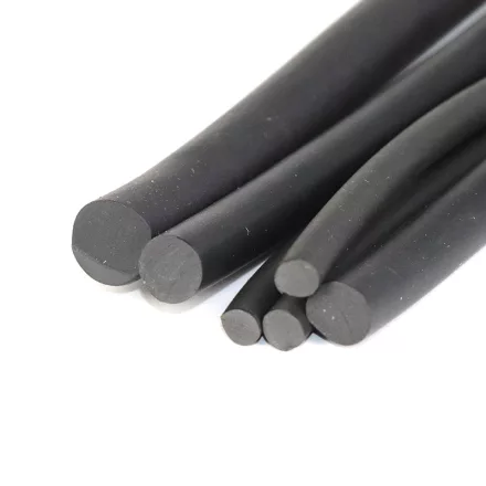 2 mm / EPDM tömör gumizsinór / Fekete / 60 ShA